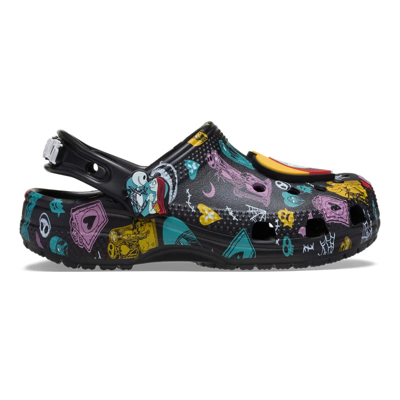 Crocs Classic Clog Nghtmare Multi para niños pequeños