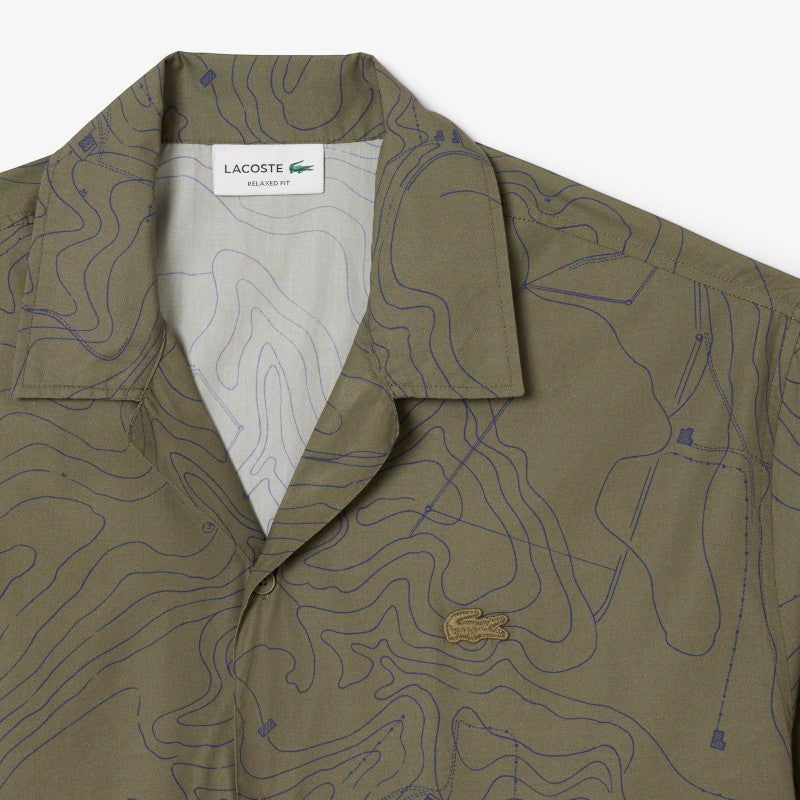Camisa Lacoste tipo remera con bolsillo y fit relajado